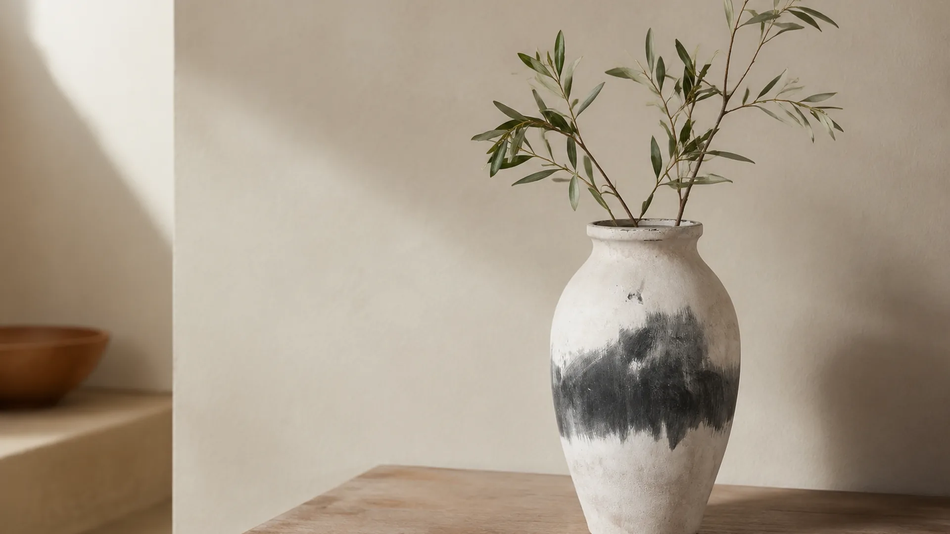 Minimalist Ceramic Vases application and design relationship